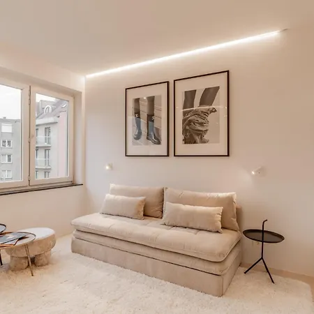 Zilte Rust - Luxe Met Private Parking Apartment